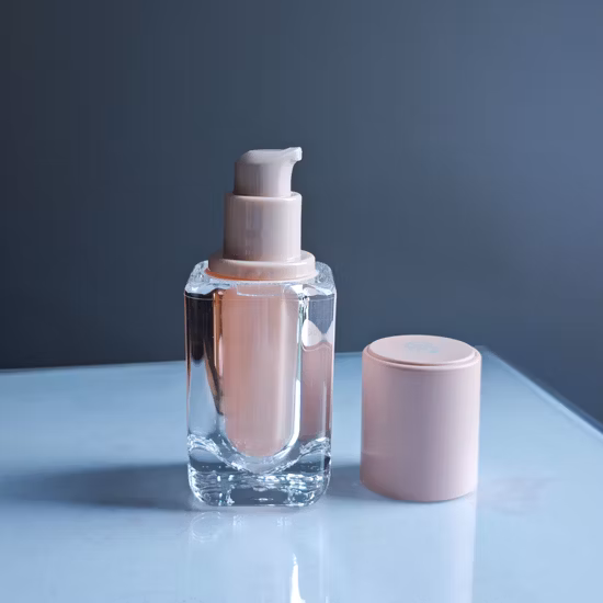 Хорошее качество индивидуальный логотип 30 50 60 100 мл прозрачная квадратная жидкая основа для эмульсии косметический пресс-бутылка